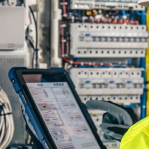 Vida útil de equipos eléctricos: factores técnicos que aceleran su deterioro en entornos industriales